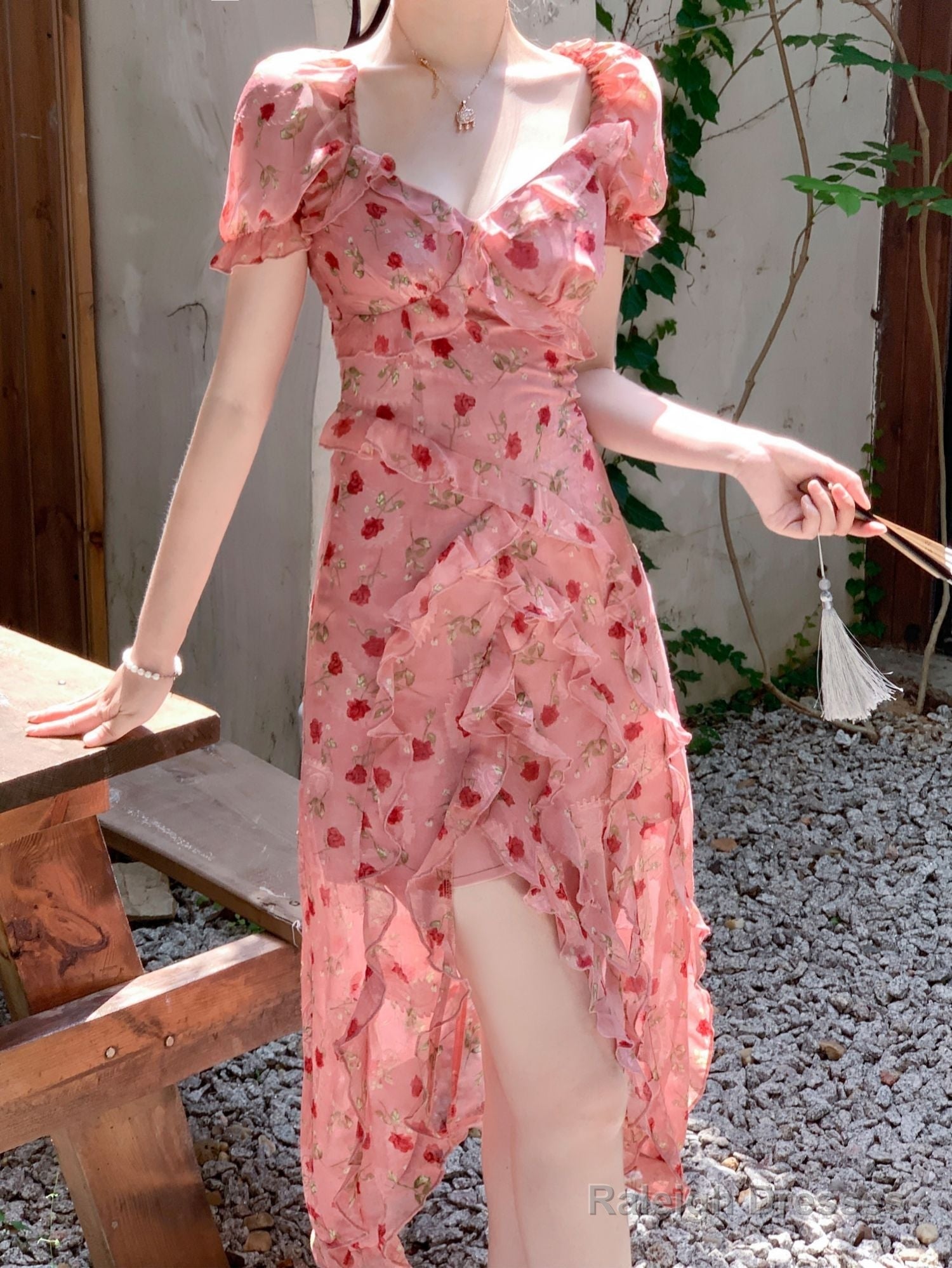 Cute Sheath V Neckline Ruffled Pink Chiffon Floral Beach Dress WomenS Vacation Dresses