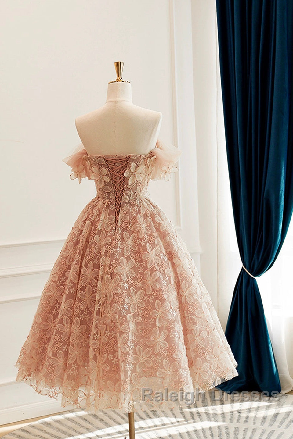 Cute Tulle Flower Short Prom Dresses Beautiful Off The Shoulder A-Line Prom Dresses Secondary image