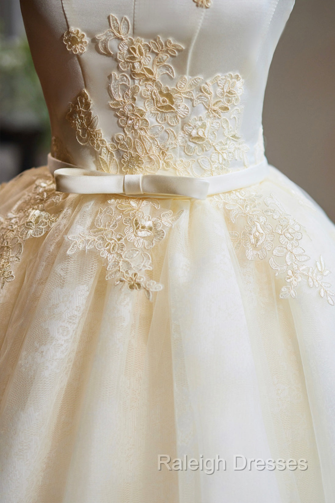 Cute Tulle Lace Knee Length Prom Dress, Champagne Off the Shoulder Evening Party Dress