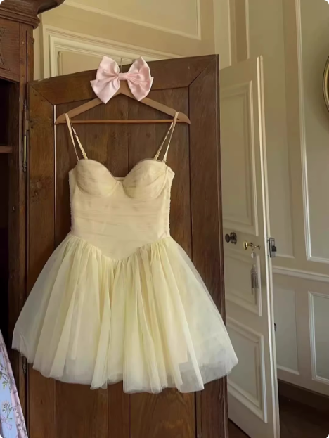 Cute Waist Yellow Suspender Tulle A-Line 17Th Birthday Homecoming Dress Secondary image