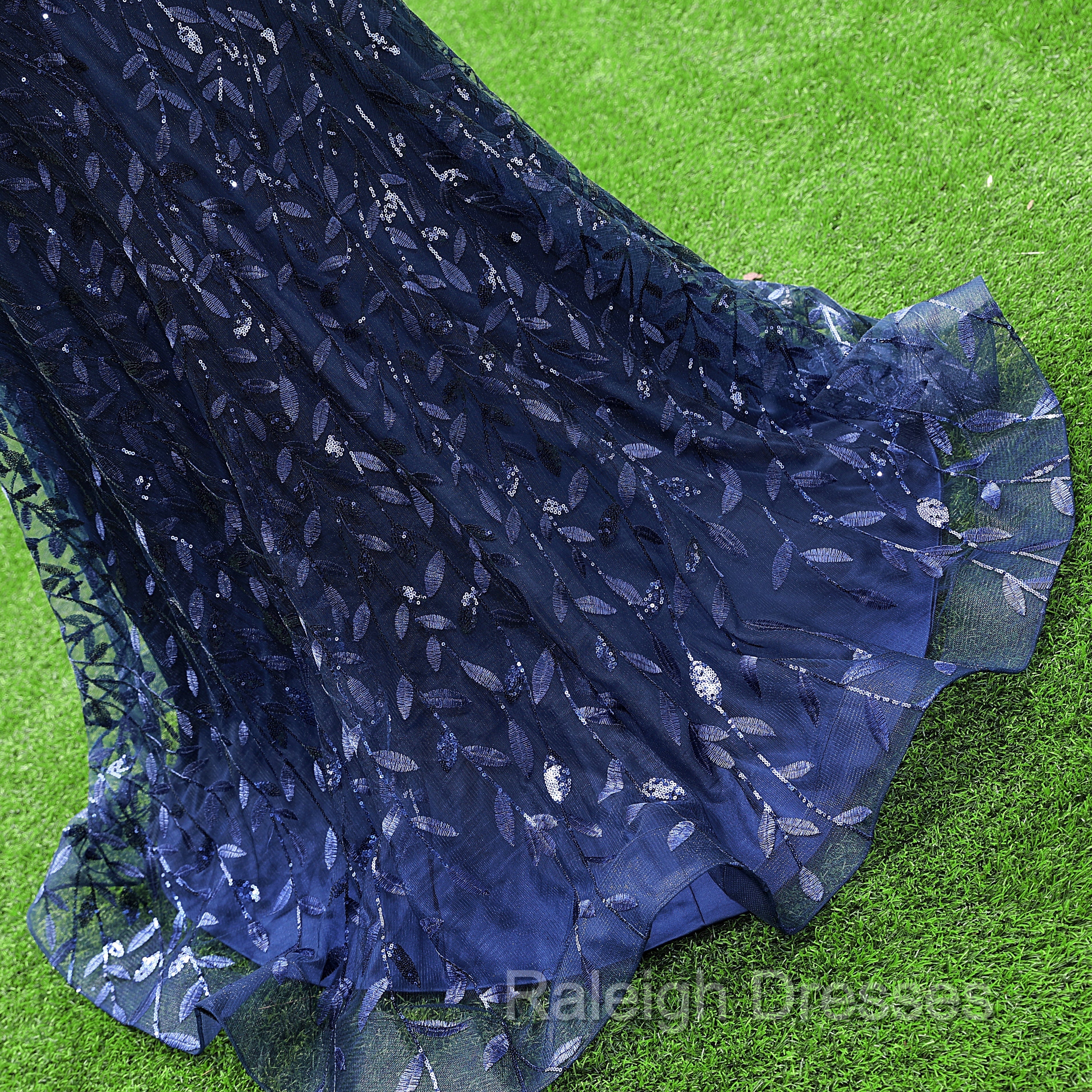 Dark Navy Blue Prom Dresses  Long Sequins Mermaid Women Tulle Evening Dresses Spaghetti Straps