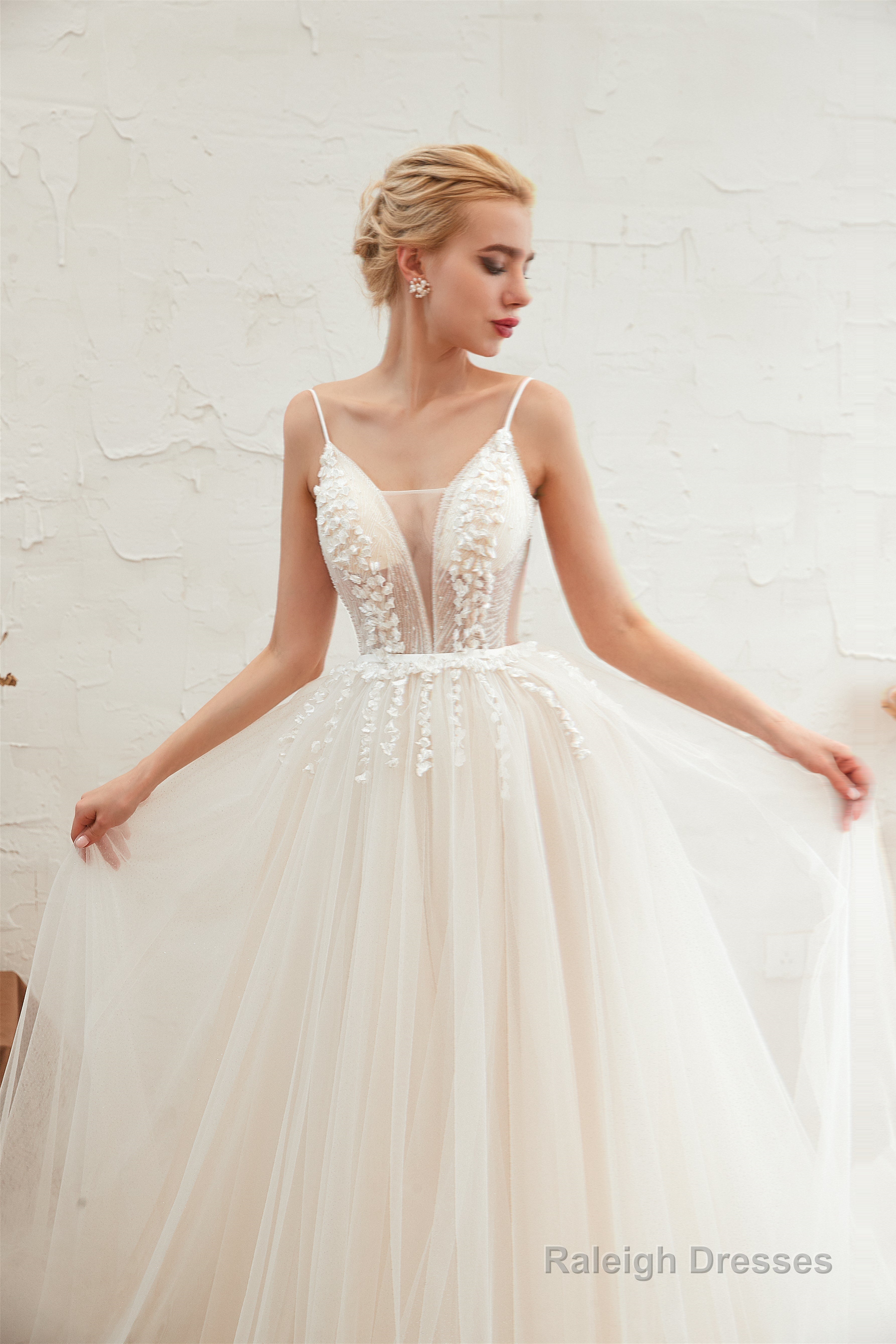 Deep V See Through Neck Bridal Dresses Spaghetti Straps Fairy Tulle Wedding Gowns