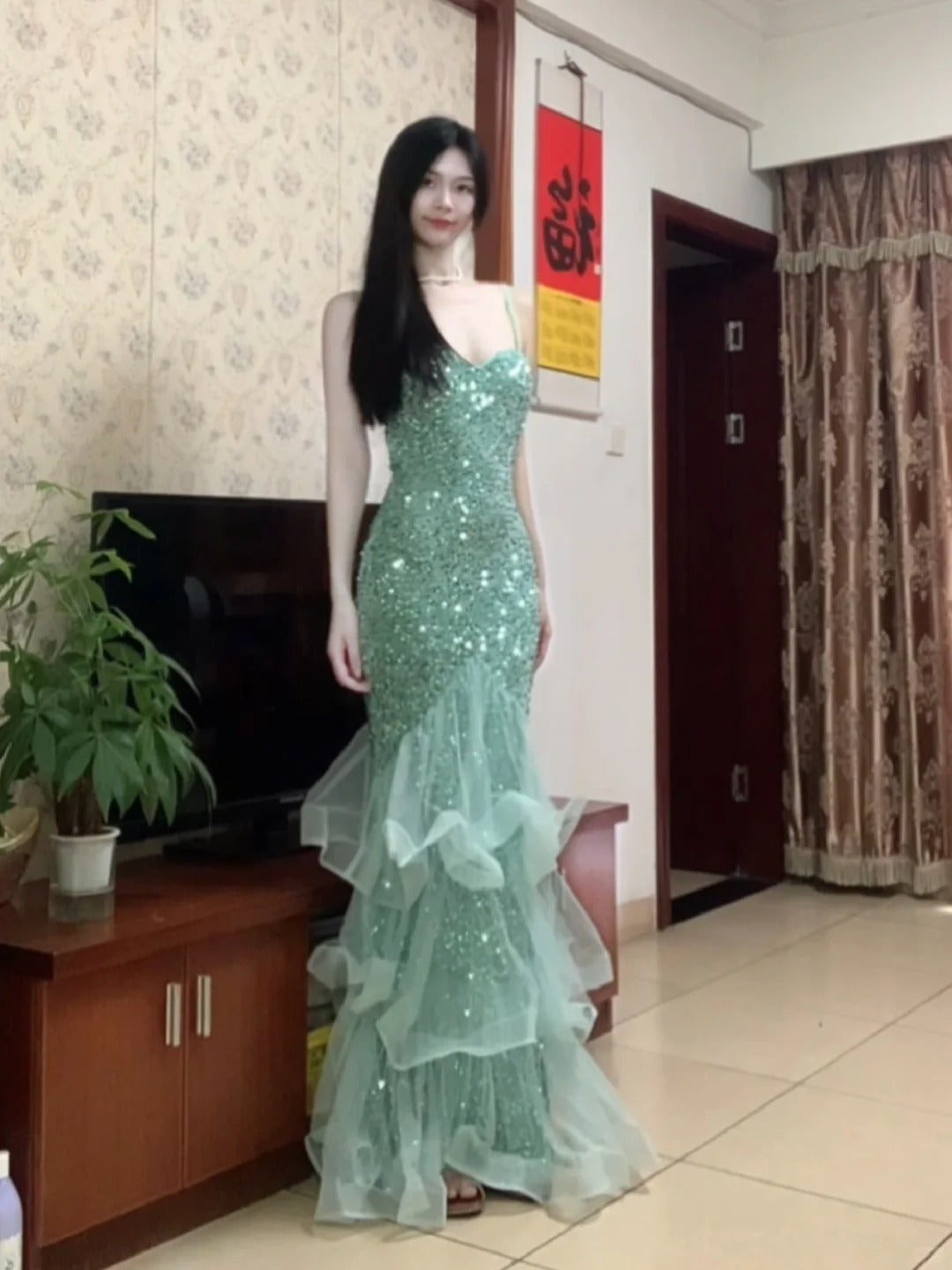 Dreamy Princess Mint Green Mermaid Spaghetti Strap Backless Sequined Long Formal Prom Dress Secondary image