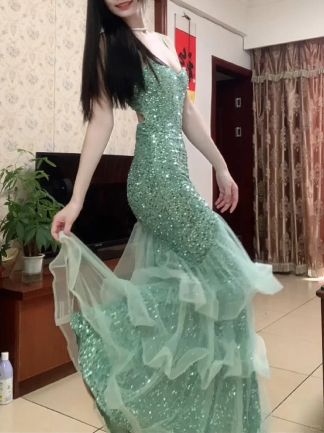 Dreamy Princess Mint Green Mermaid Spaghetti Strap Backless Sequined Long Formal Prom Dress