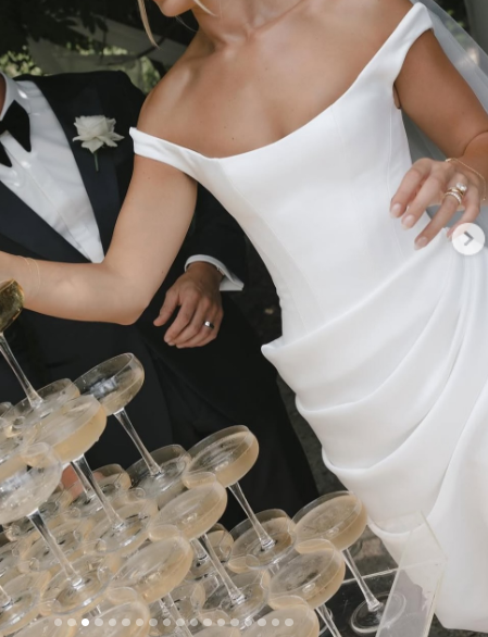 Dreamy Wedding Dresses Sheath Off The Shoulder White Satin Summer Long Wedding Dress Bridal Gown Secondary image