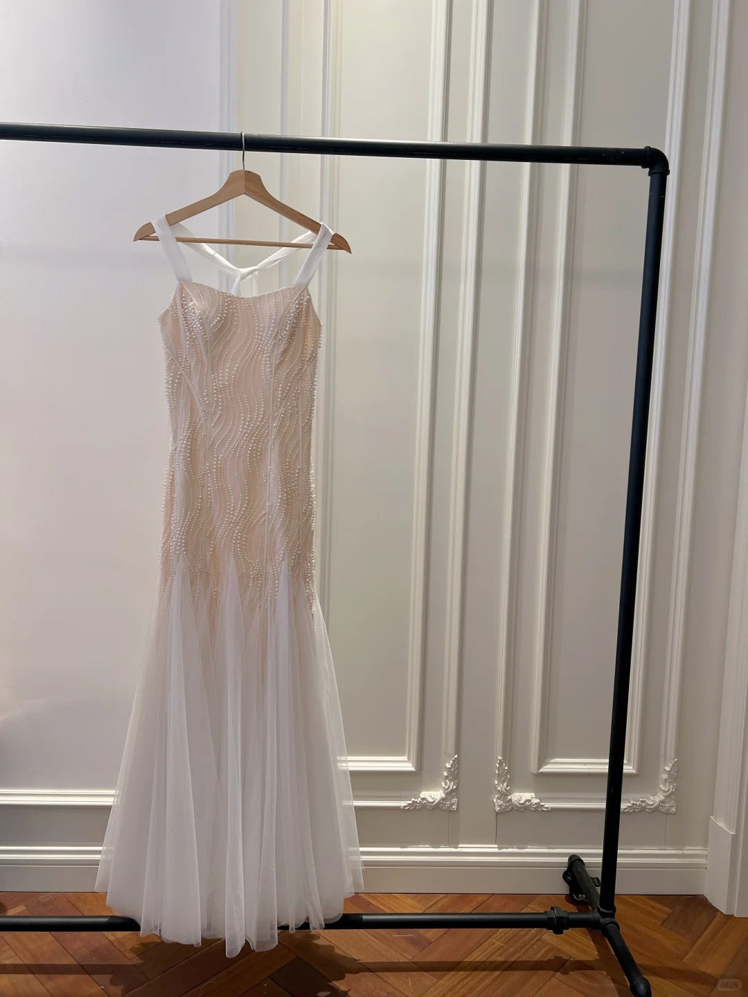 Elegant A-Line Strap Pearl Tulle Long Formal Prom Dress Secondary image
