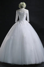 Elegant Ball Gown Bateau Long Tulle Wedding Dress With Lace