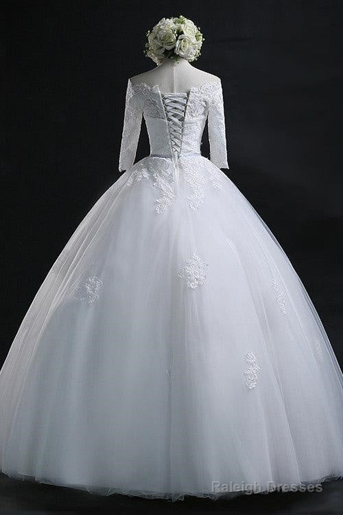 Elegant Ball Gowns Bateau Long Tulle Wedding Dresses With Lace
