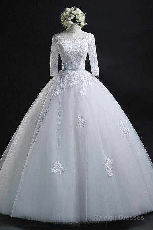 Elegant Ball Gowns Bateau Long Tulle Wedding Dresses With Lace Main image