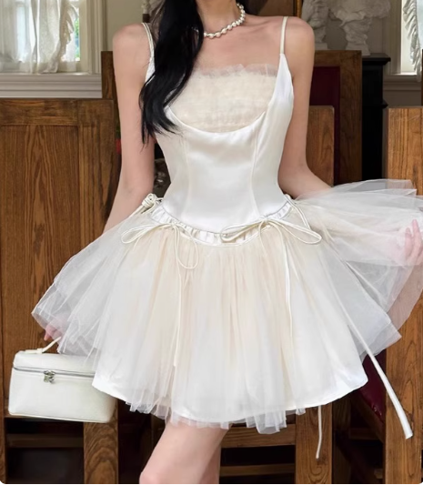 Elegant Ballet Style Strapless Tulle A-Line Birthday Short Skirt Homecoming Dress