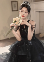 Elegant Black A-Line Halter Neck Chain Sequined Tulle Long Formal Prom Dress