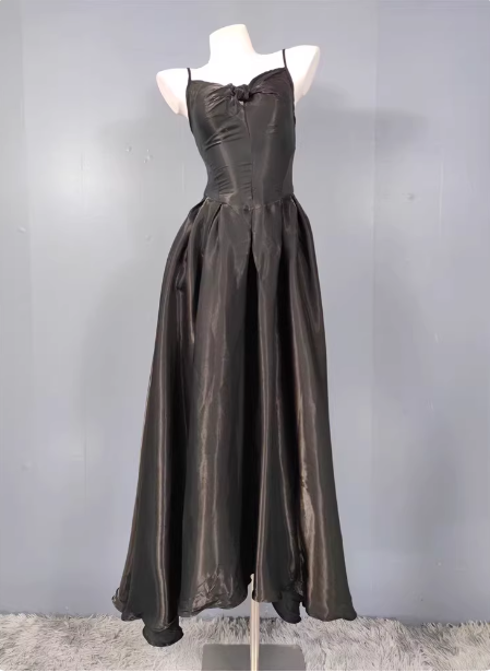 Elegant Black A-Line Spaghetti Strap Satin Long Formal Prom Dress