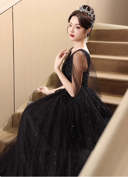 Elegant Black A-Line V-Neck Shawl Lace Tulle Long Formal Prom Dress