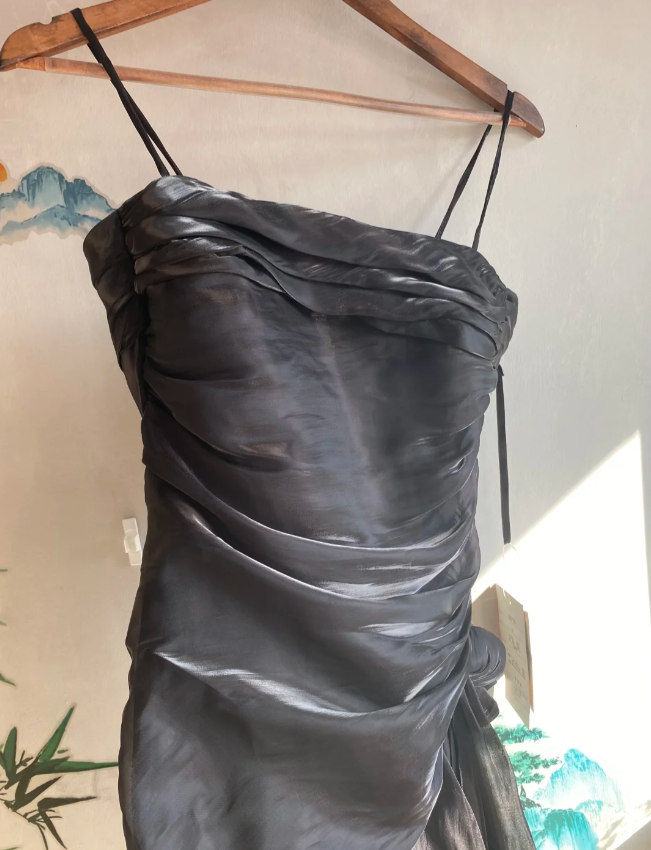 Elegant Black Irregular Pleated Halter Satin Formal Prom Dress