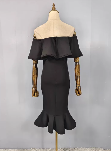 Elegant Black Mermaid Off-The-Shoulder Ruffled Satin Formal Prom Dress Secondary image