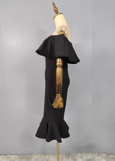 Elegant Black Mermaid Off-The-Shoulder Ruffled Satin Formal Prom Dress