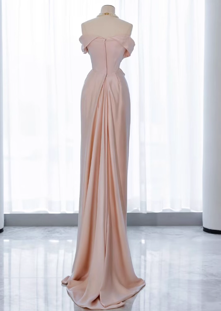 Elegant Black Slim-Fit Off-The-Shoulder Satin Long Formal Prom Dress