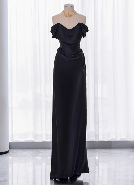 Elegant Black Slim-Fit Off-The-Shoulder Satin Long Formal Prom Dress Main image