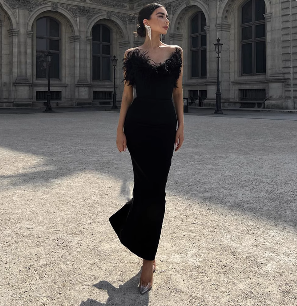 Elegant Black Strapless Feather Satin Bodycon Long Formal Prom Dress