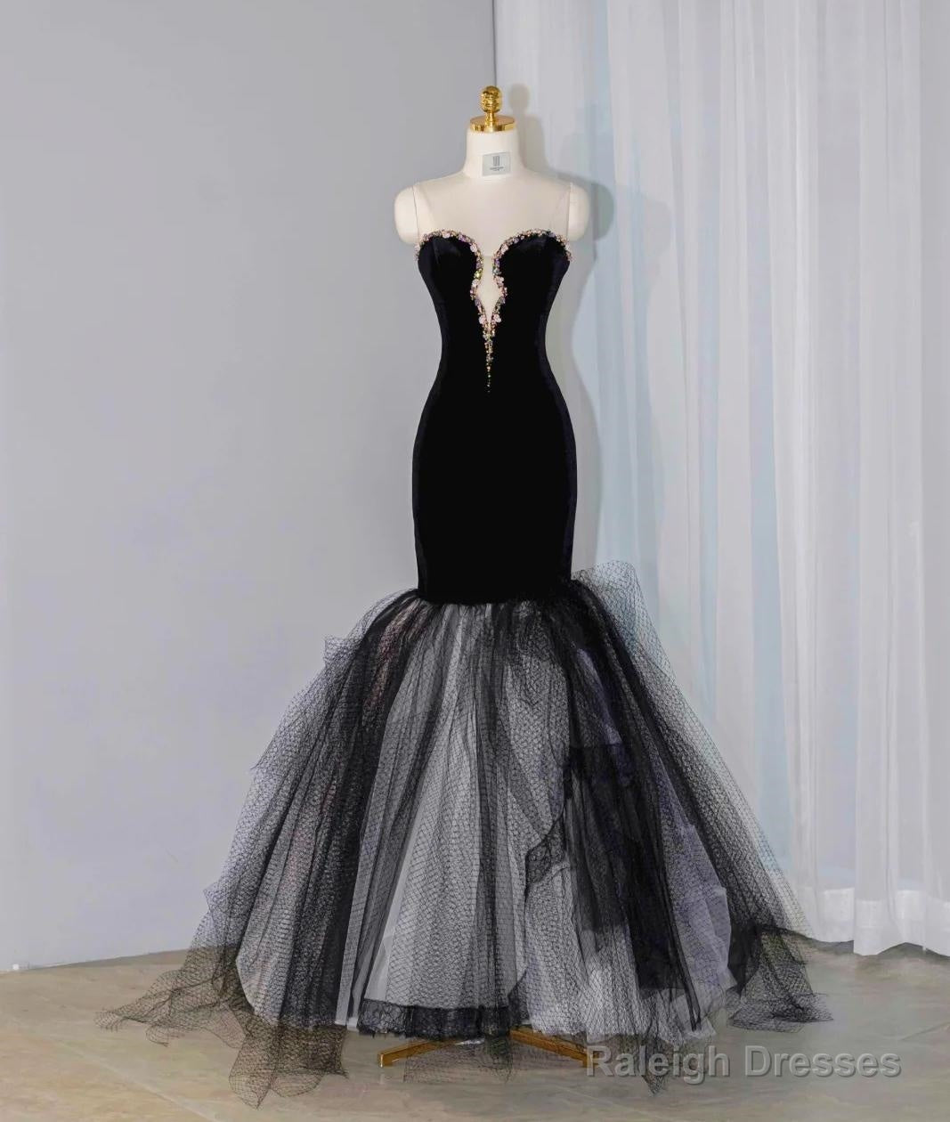 Elegant Black Velvet Mermaid Strapless Beaded Prom Dresses Long Tulle Prom Dresses