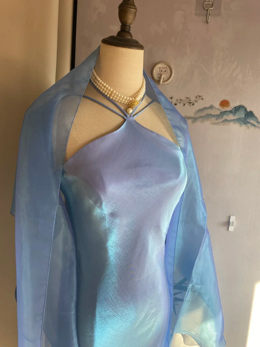 Elegant Blue Halter Neck Mermaid Satin Long Formal Prom Dress Secondary image