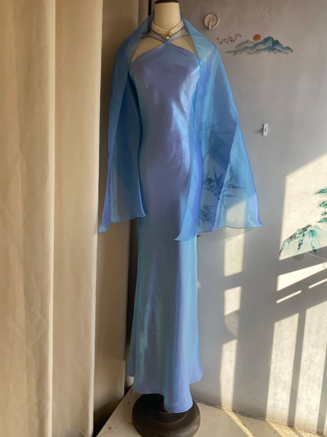 Elegant Blue Halter Neck Mermaid Satin Long Formal Prom Dress