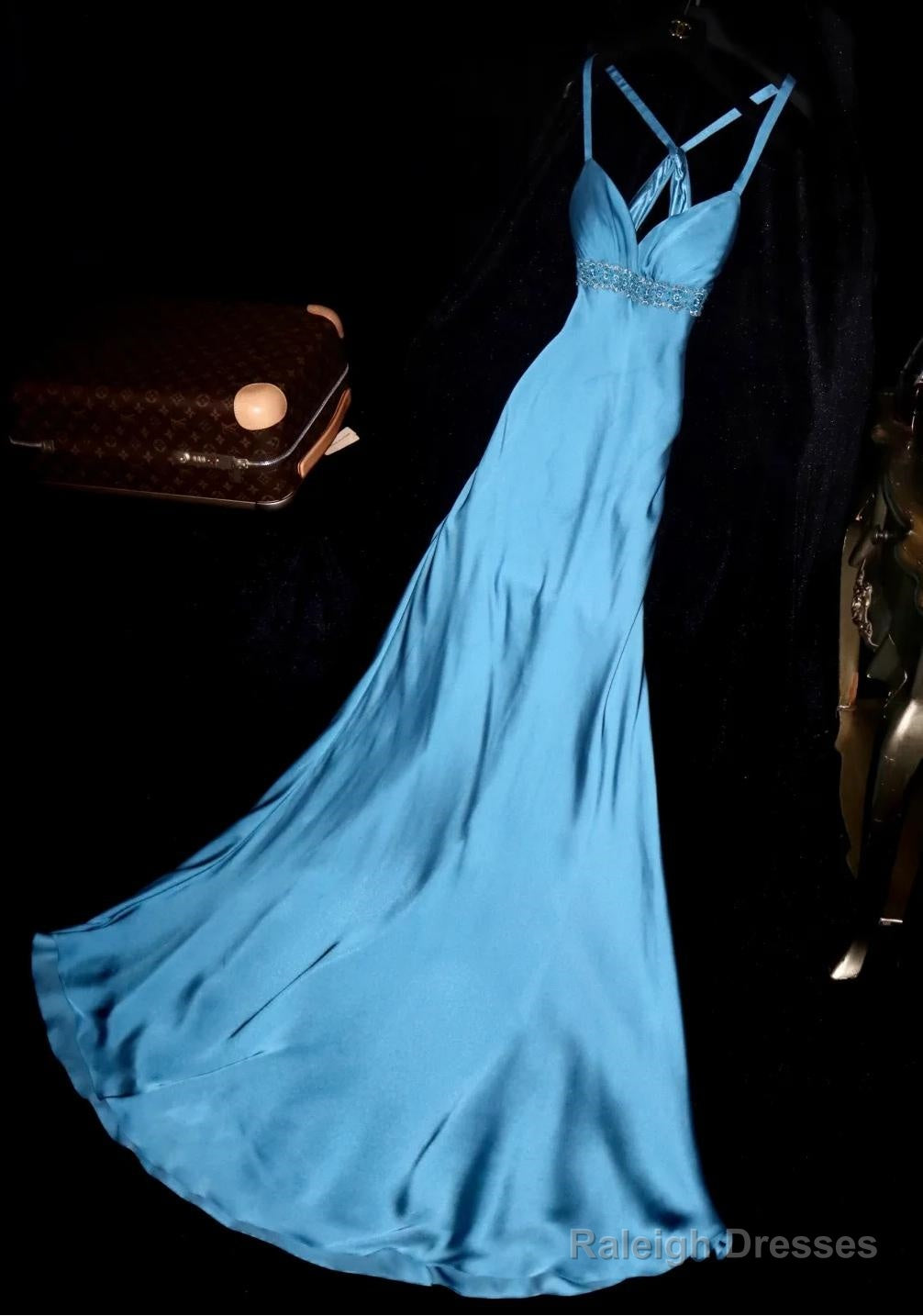 Elegant Blue Sweetheart Neck Bodycon Dress Satin Backless Prom Dress Formal Evening Dress Main image