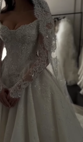 Elegant Bridal Dresses Ball Gowns Off The Shoulder White Lace Wedding Dress Minimalist Bridal Gown