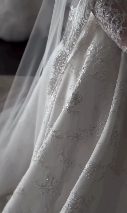 Elegant Bridal Dresses Ball Gowns Off The Shoulder White Lace Wedding Dress Minimalist Bridal Gown