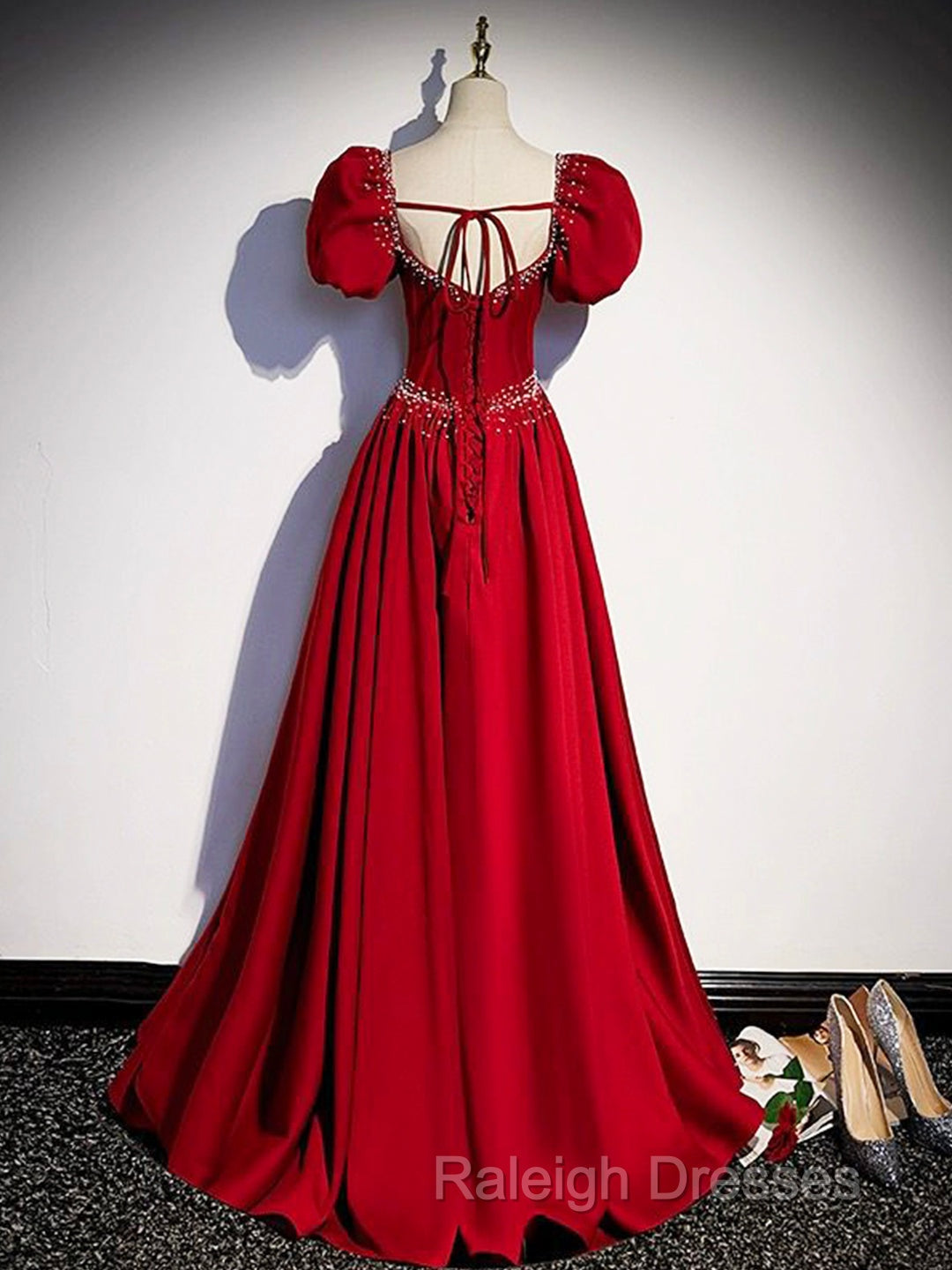 Elegant Burgundy Floor Length Prom Dresses A-Line Beading Puffy Short Sleeve Backless Prom Dresses