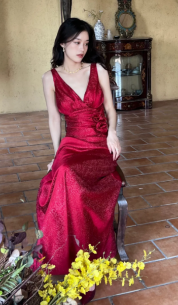 Elegant Burgundy Mermaid Jacquard Satin V-Neck Prom Dresses Simple Prom Dresses