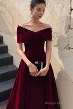 Elegant Burgundy Off Shoulder Sweetheart Velvet Prom Dresses A-Line Long Prom Dresseses