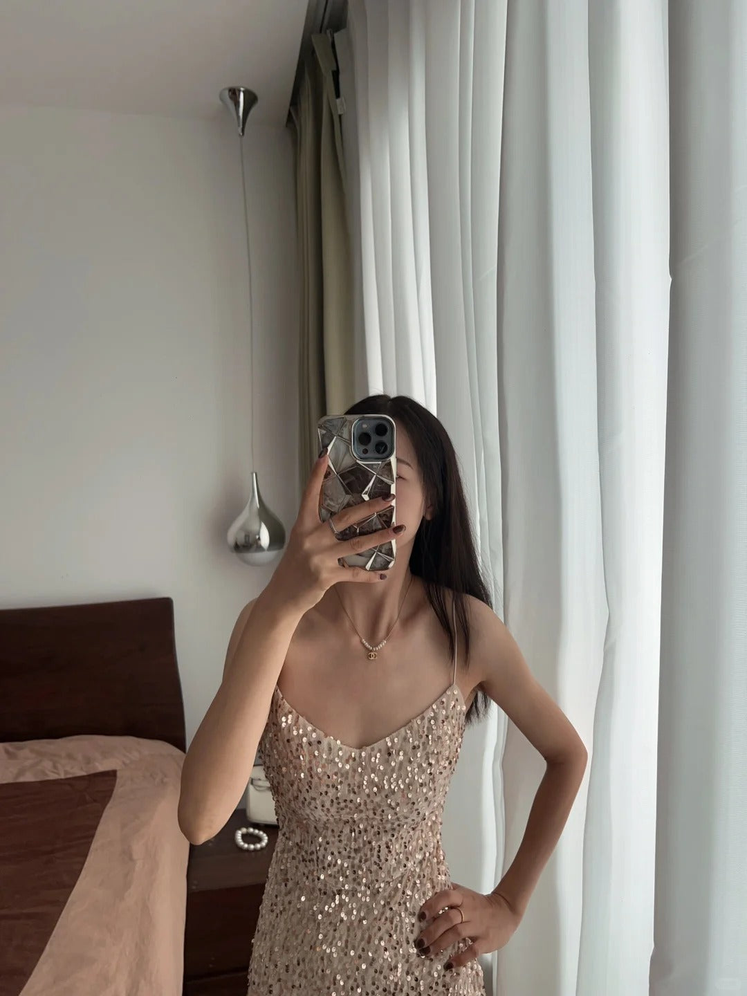 Elegant Champagne Gold Mermaid Halter V-Neck Sequined Long Formal Prom Dress