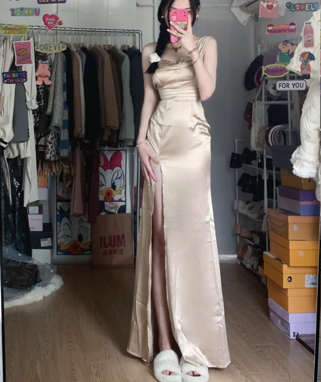 Elegant Champagne High-Slit Satin Long Formal Prom Dress Main image