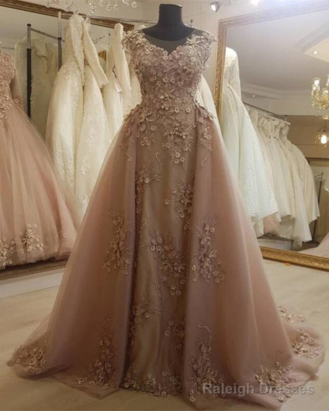 Elegant Champagne Lace Mermaid Prom Gown Main image