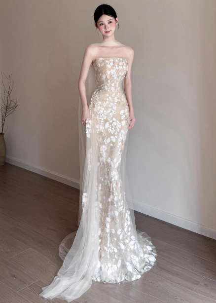 Elegant Champagne Mermaid Strapless Petal Tulle Long Formal Prom Dress Main image