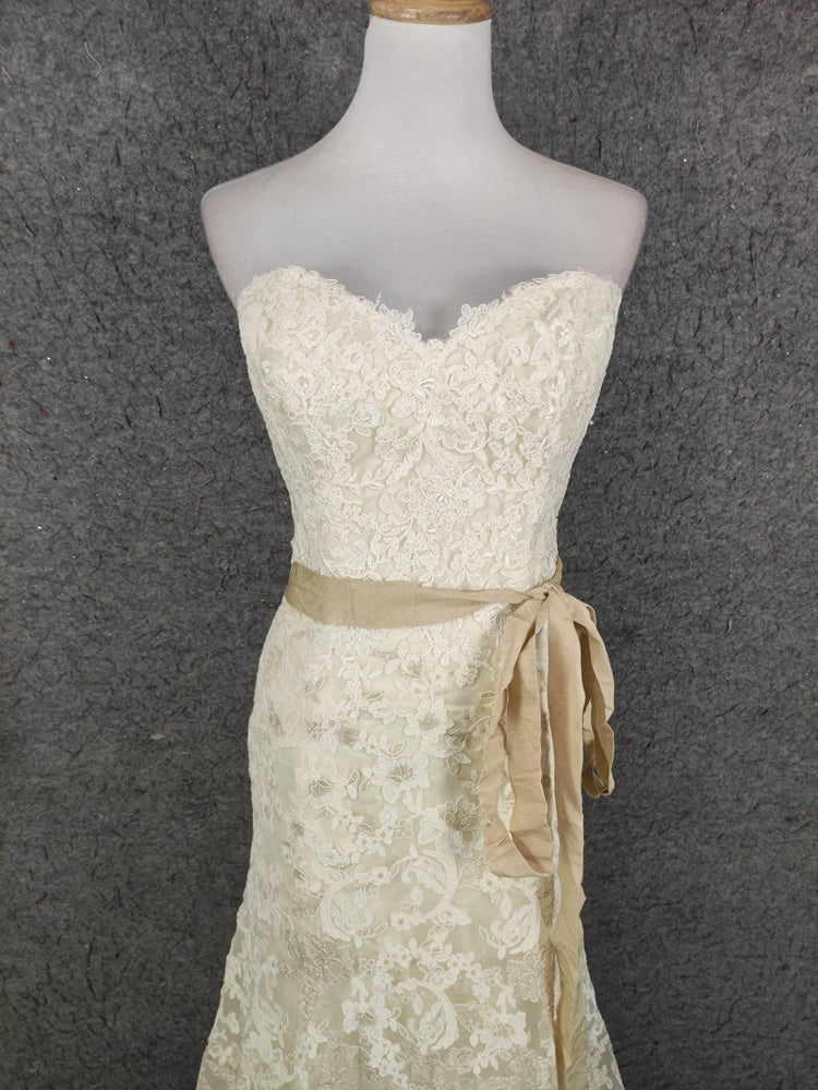 Elegant Champagne Off-White Sweetheart Neck Lace Train Formal Prom Dress