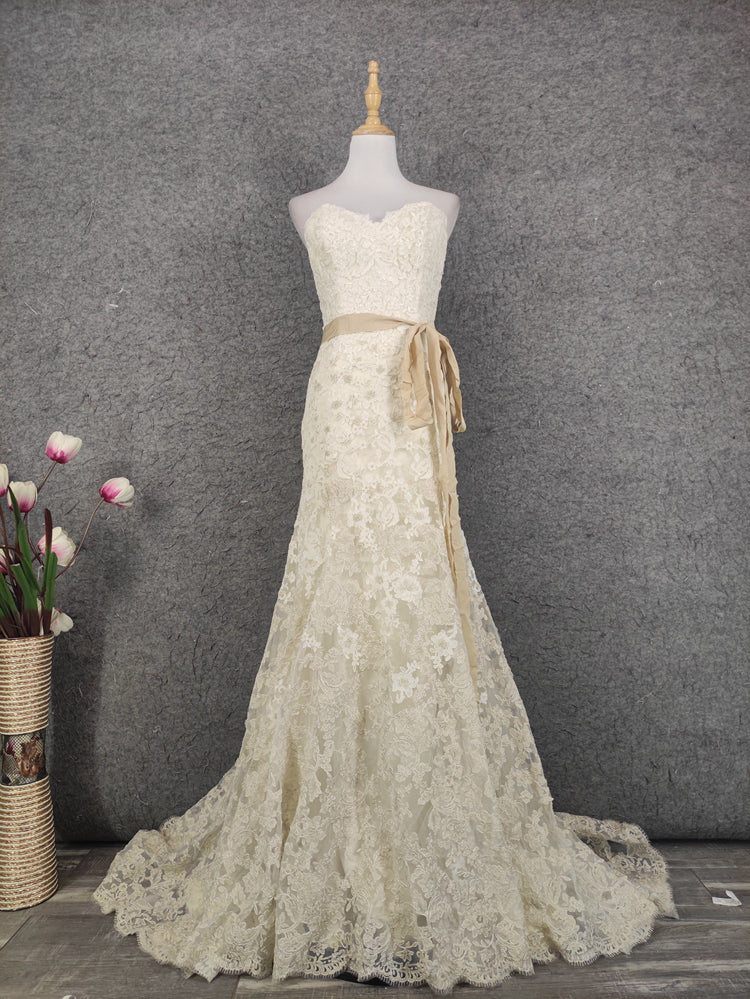 Elegant Champagne Off-White Sweetheart Neck Lace Train Formal Prom Dress Main image