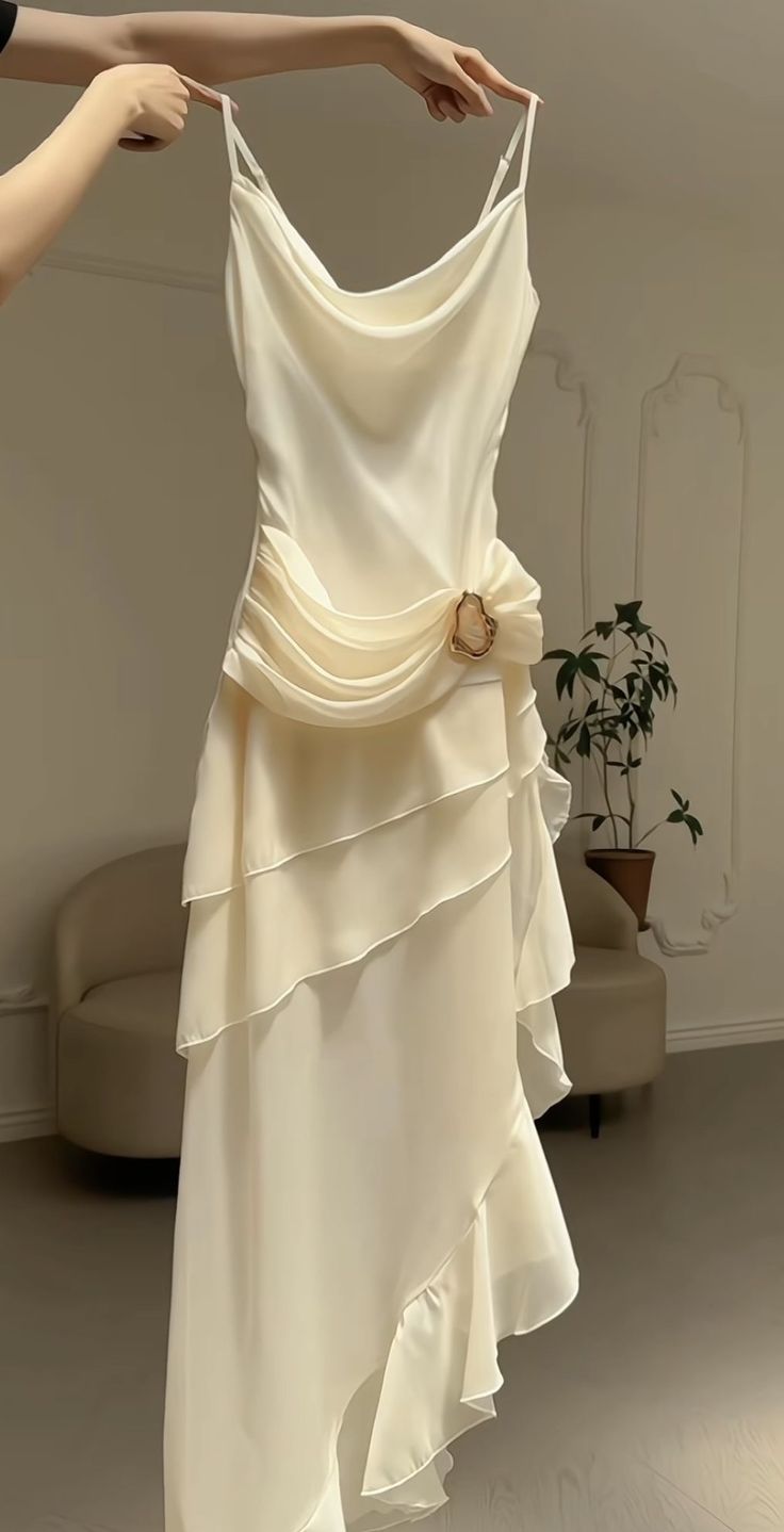 Elegant Chiffon Ivory Strap Irregular Birthday Dresses Homecoming Dresses Main image
