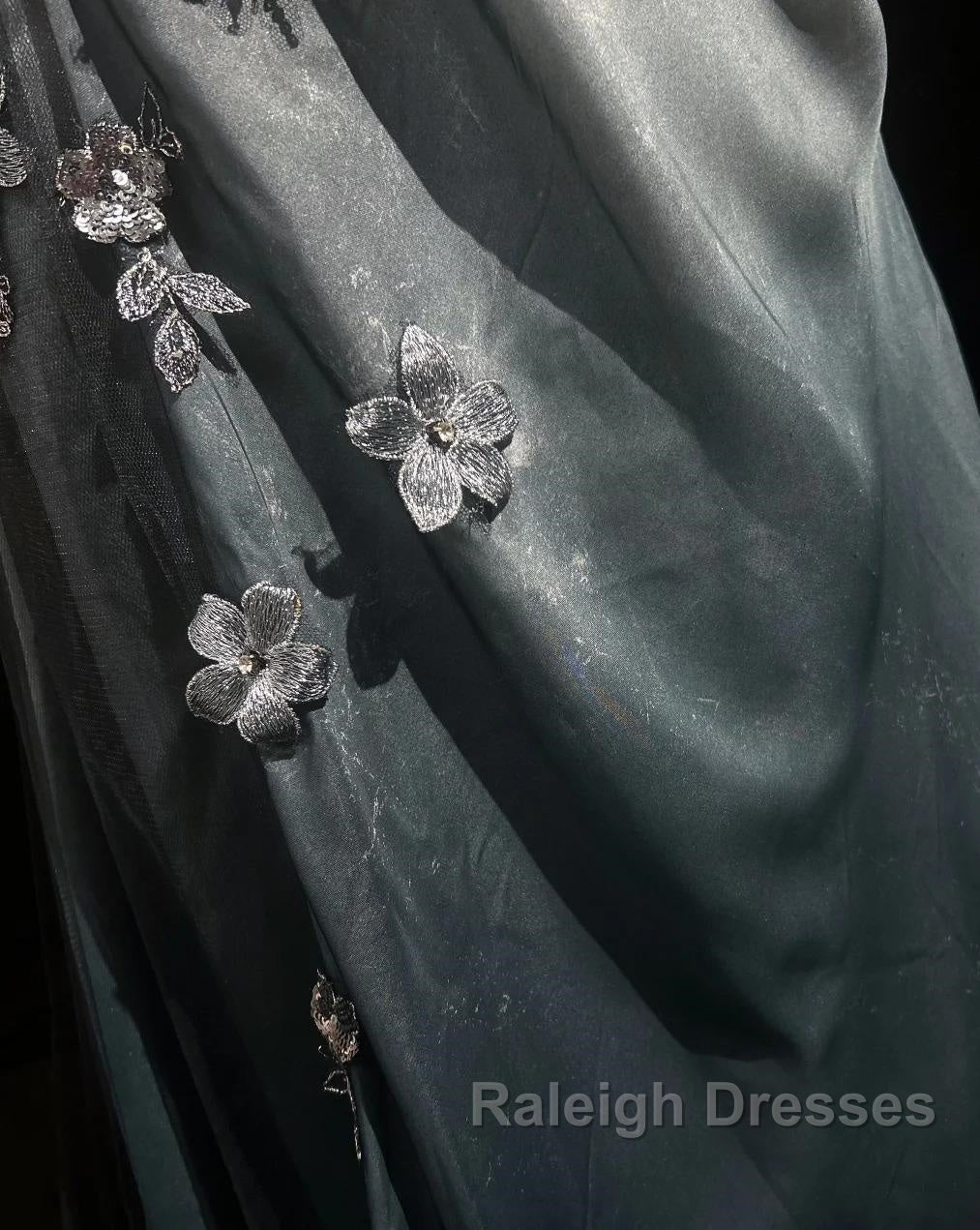 Elegant Chiffon Mermaid Gown  For Prom&Party Spaghetti Strap Sequined Applique Evening Gown Secondary image