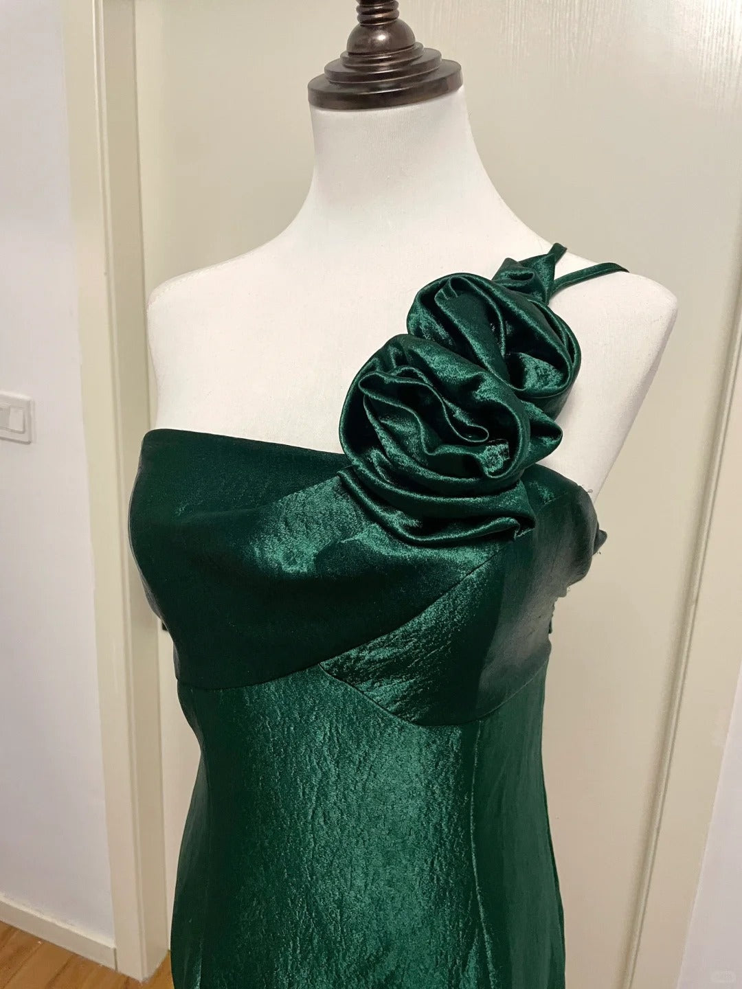 Elegant Dark Green 3D Floral One-Shoulder Satin Long Formal Prom Dress