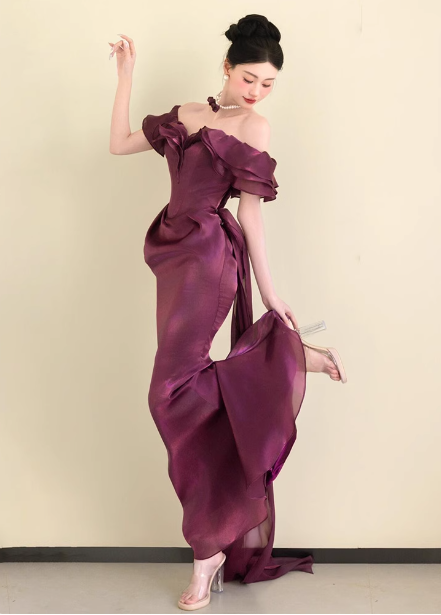 Elegant Deep Fuchsia Mermaid Off-The-Shoulder Ruffled Satin Long Formal Prom Dress Secondary image