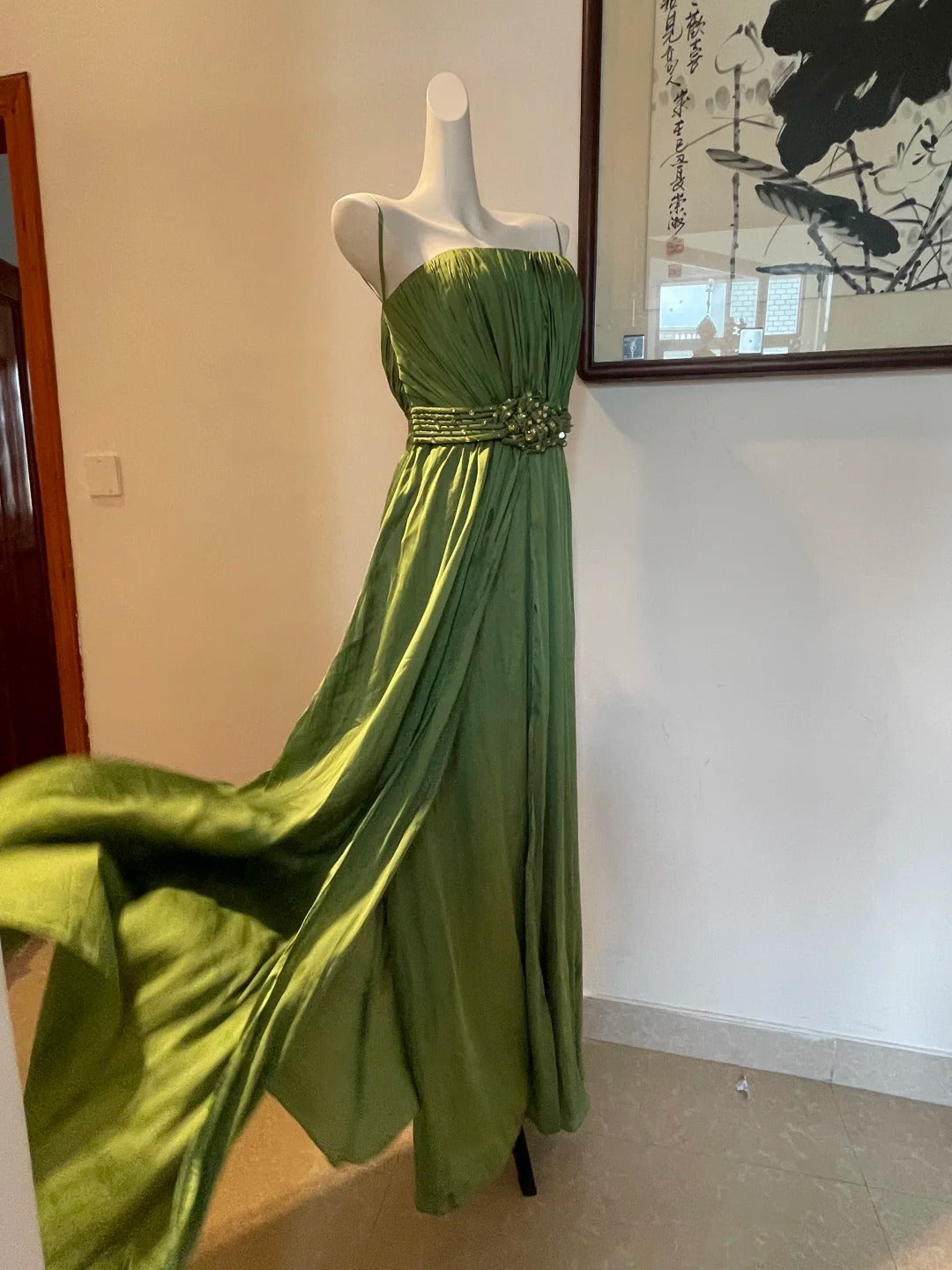 Elegant Green A-Line Spaghetti Strap Pleated Beaded Satin Long Formal Prom Dress Bridesmaid Dress Main image