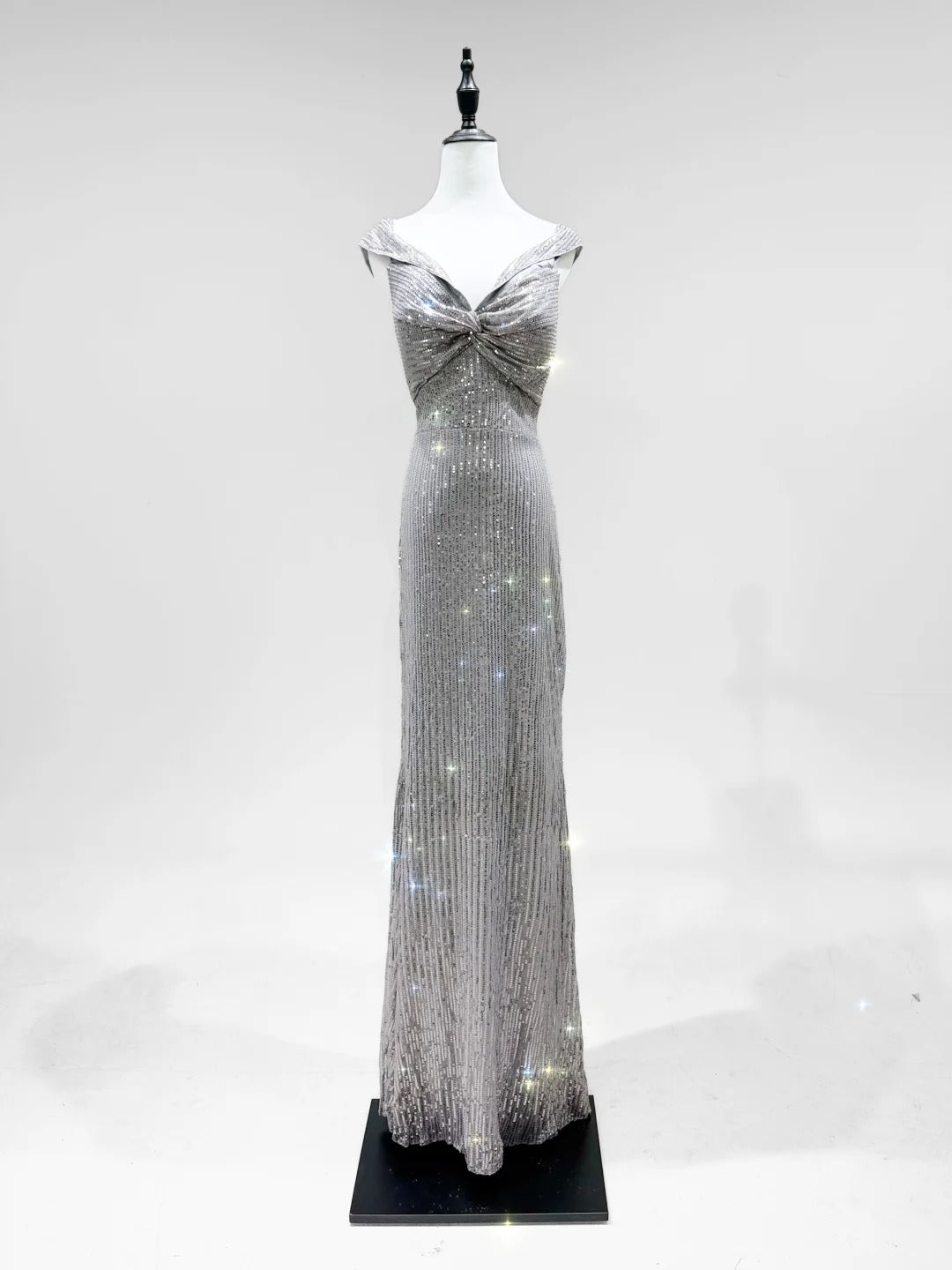 Elegant Grey Mermaid V-Neck Sequined Long Formal Prom Dress Secondary image