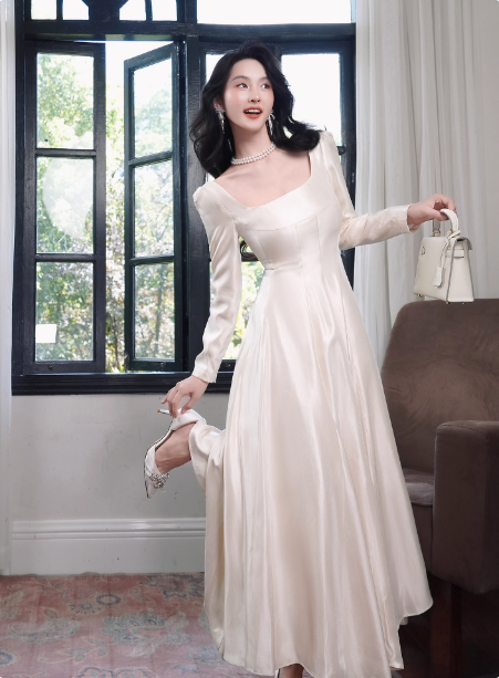 Elegant Ivory A-Line Square Neck Long-Sleeve Satin Long Formal Prom Dress