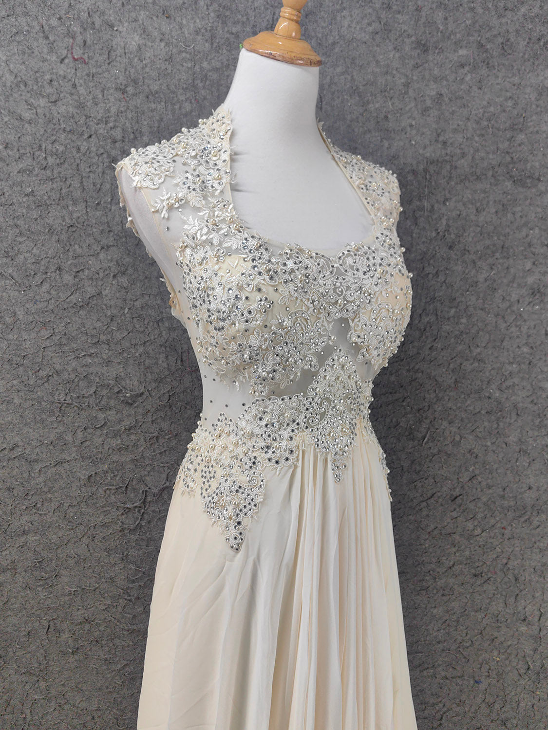 Elegant Ivory Cap-Sleeve Pearl Lace Chiffon Long Formal Prom Dress