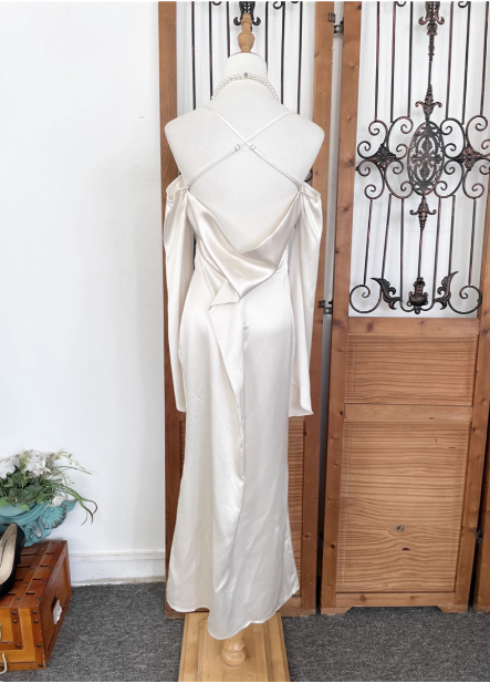 Elegant Ivory Halter Off-The-Shoulder Slim-Fit Satin Long Formal Prom Dress