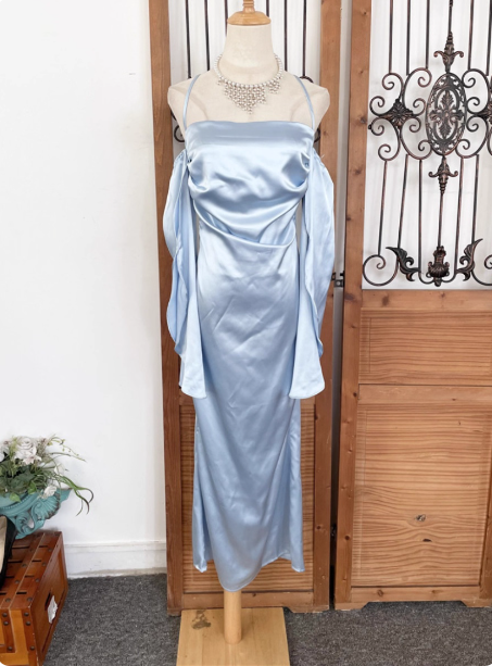 Elegant Ivory Halter Off-The-Shoulder Slim-Fit Satin Long Formal Prom Dress