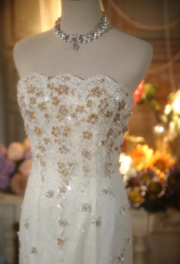 Elegant Ivory Strapless Beaded Floral Tulle Train Long Formal Prom Dress
