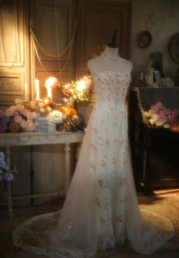 Elegant Ivory Strapless Beaded Floral Tulle Train Long Formal Prom Dress